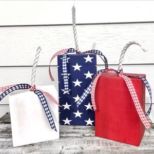 Set of 3 Distressed Wood Firecrackers Decor